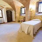 Borgo Colognola - Dimora Storica Séjour à la campagne *
