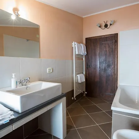 Landhuis Borgo Colognola - Dimora Storica Cenerente