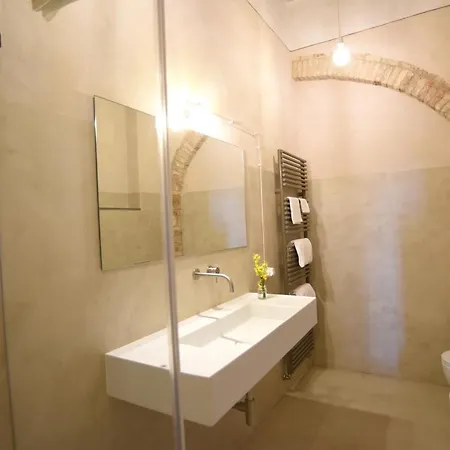 Borgo Colognola - Dimora Storica Cenerente