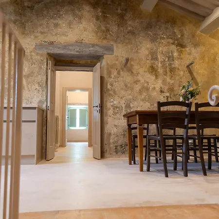 Borgo Colognola - Dimora Storica *